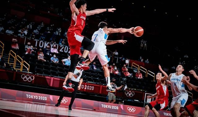 星空体育-妖卫准三双 老钻石23+10！阿根廷压哨挺进八强