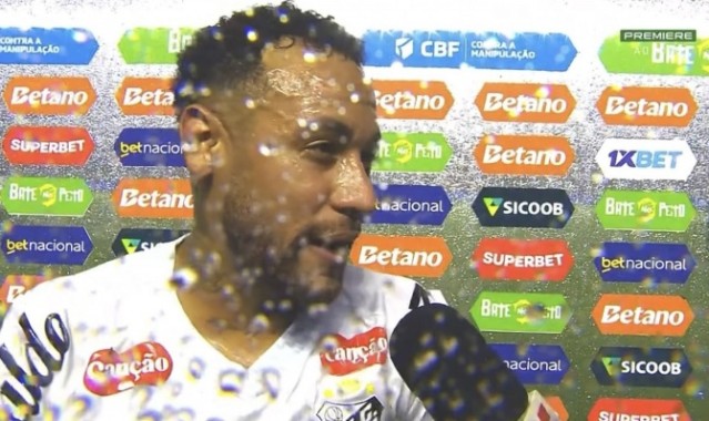 星空体育-内马尔：上周说我一无是处该退役，今天就说我得去世界杯+穿10号